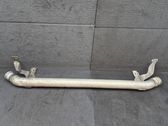 Intercooler pipe mounting bracket