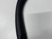 (B) Pilarin verhoilu (ulkopuolinen)
