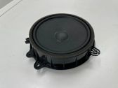 Etuoven kaiutin