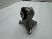 Engine mounting bracket