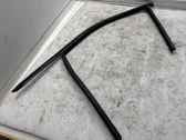 Front door windshield rail
