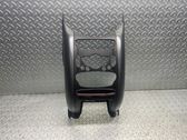 Moldura de la unidad delantera de radio/GPS