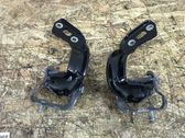 Tailgate/trunk/boot hinge