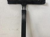 Radiator mount bracket
