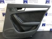 Moldura del tarjetero de la puerta trasera