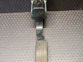 Accelerator throttle pedal