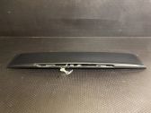 Tailgate/trunk spoiler