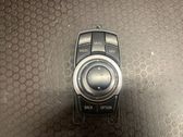 Head unit multimedia control