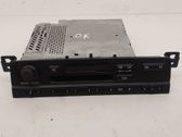 Radio / CD-Player / DVD-Player / Navigation