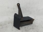 Engine mounting bracket