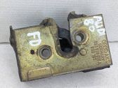 Serrure de porte avant