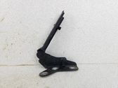 Engine bonnet/hood hinges