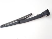 Rear wiper blade arm