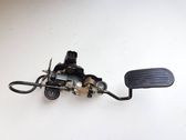Accelerator throttle pedal