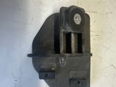 Front bumper mounting bracket