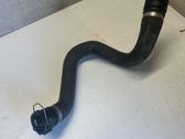 Tuyau de liquide de refroidissement moteur