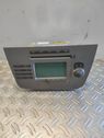 Radio / CD-Player / DVD-Player / Navigation