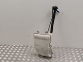 Windshield washer fluid reservoir/tank