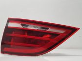 Tailgate rear/tail lights