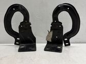 Tailgate/trunk/boot hinge