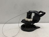 Spare wheel mounting bracket