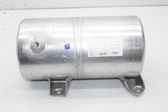 Vacuum air tank