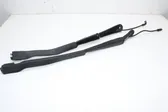 Windshield/front glass wiper blade