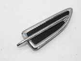 Moulure, baguette/bande protectrice d'aile