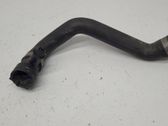 Tuyau de liquide de refroidissement moteur