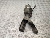 Engine mount bracket