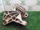 Soporte de montaje del motor (Usadas)