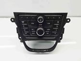 Radio / CD-Player / DVD-Player / Navigation
