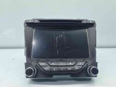 Radio / CD-Player / DVD-Player / Navigation