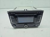 Radio / CD-Player / DVD-Player / Navigation