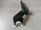 Sliding door middle roller runner