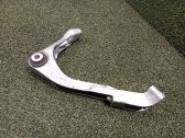 Engine mounting bracket