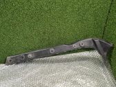 Rear bumper mounting bracket