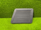 Quarter panel pressure vent