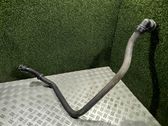 Tuyau de liquide de refroidissement moteur
