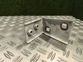 Fender mounting bracket