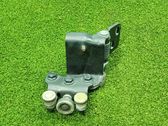 Sliding door middle roller runner
