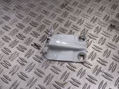 Fender mounting bracket