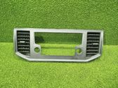 Grille d'aération centrale