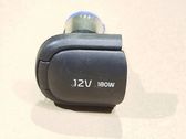 12V Steckdose vorne