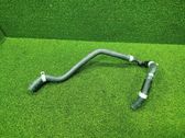 Tuyau de liquide de refroidissement moteur