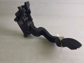 Accelerator throttle pedal