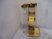 Loading door lower hinge
