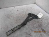 Engine bonnet/hood hinges