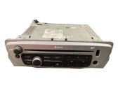 Radio / CD-Player / DVD-Player / Navigation