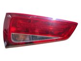 Tailgate rear/tail lights